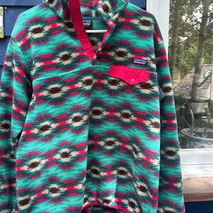 Patagonia Teal and Pink Fleece Pullover